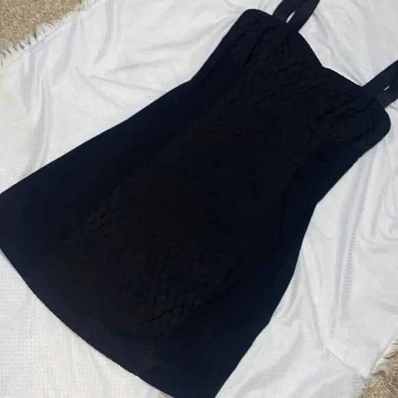 Little black dress - Picture 2 of 9